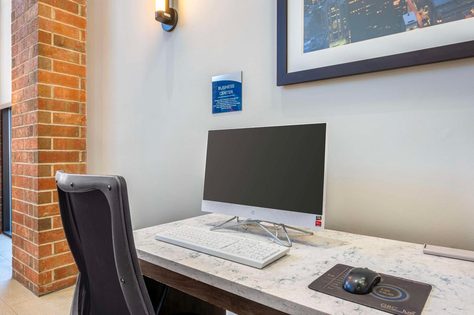 Best Western Chicago - Downers Grove Εξωτερικό φωτογραφία