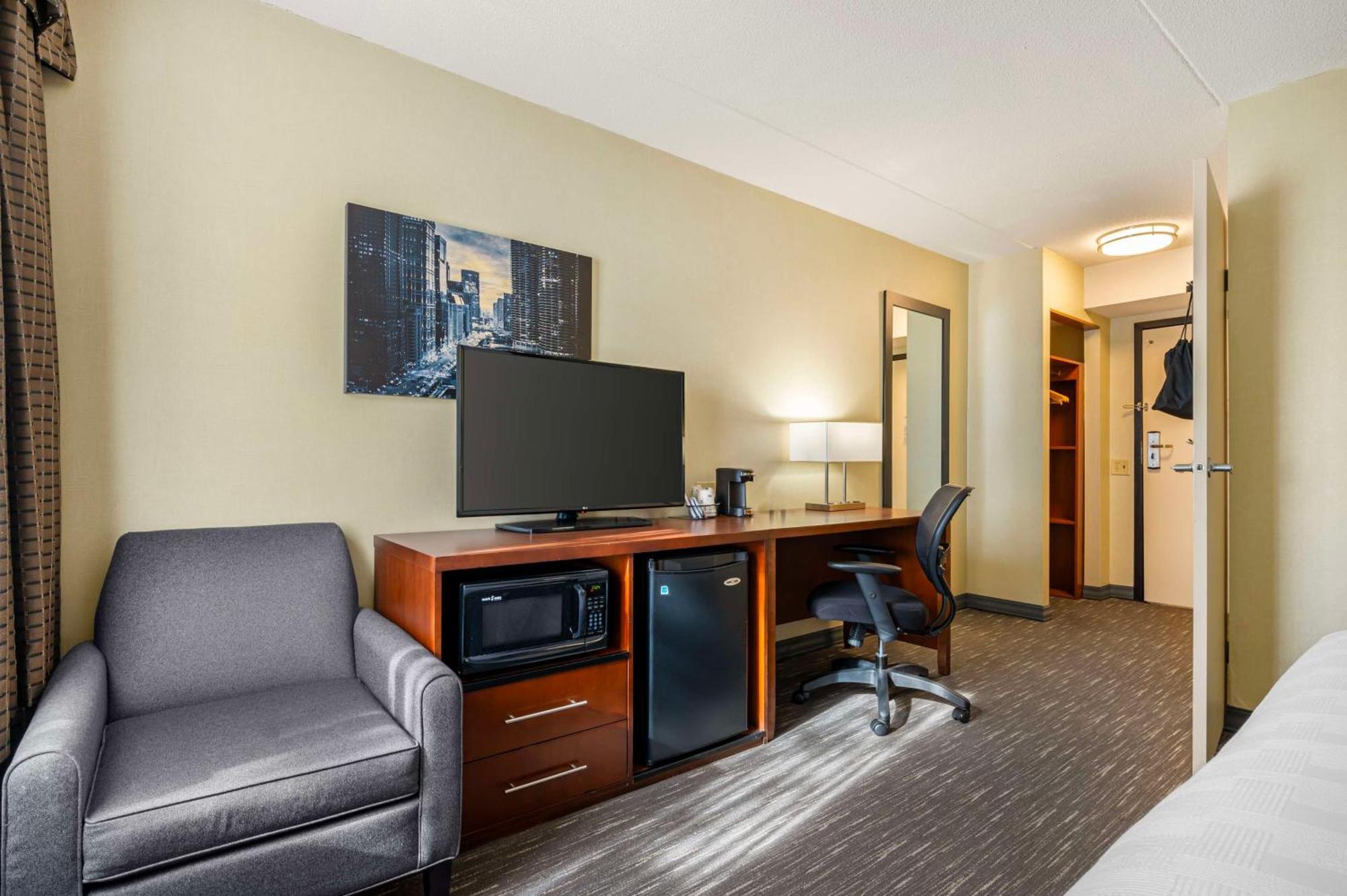 Best Western Chicago - Downers Grove Εξωτερικό φωτογραφία